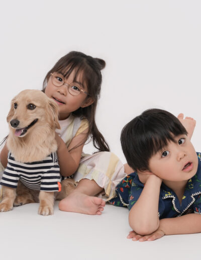ペットと子供の写真